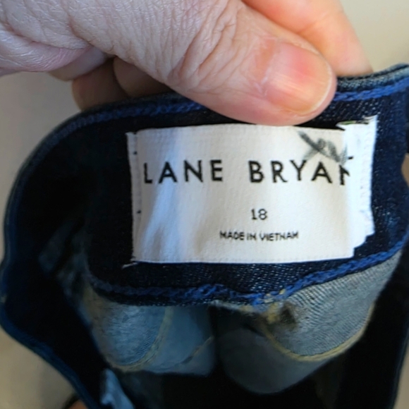 Lane Bryant Signature Fit Denim Midi Short size 18 - Picture 5 of 5